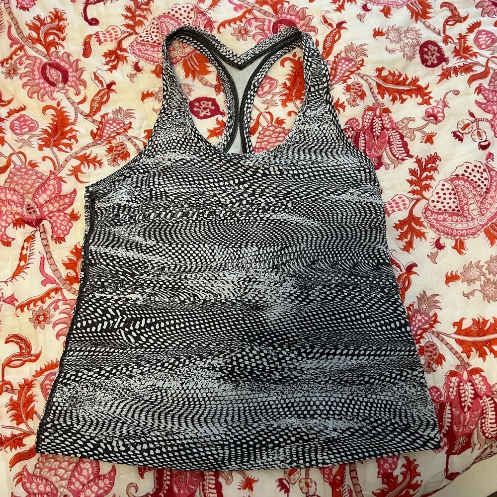 Lululemon wunder under tank race length